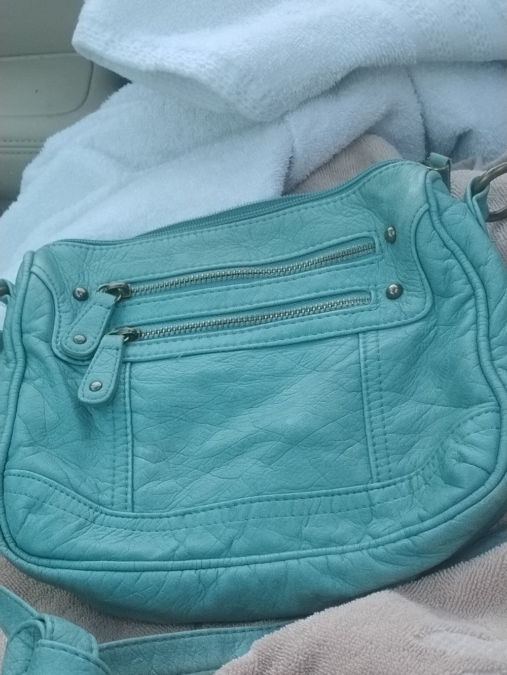 Bueno Teal crossbody Bag with Dual Zip Pockets